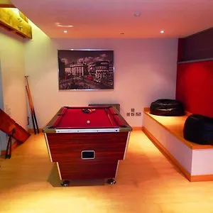 https://luxurious-city-centre-penthouse.hotels-newcastle-upon-tyne.com