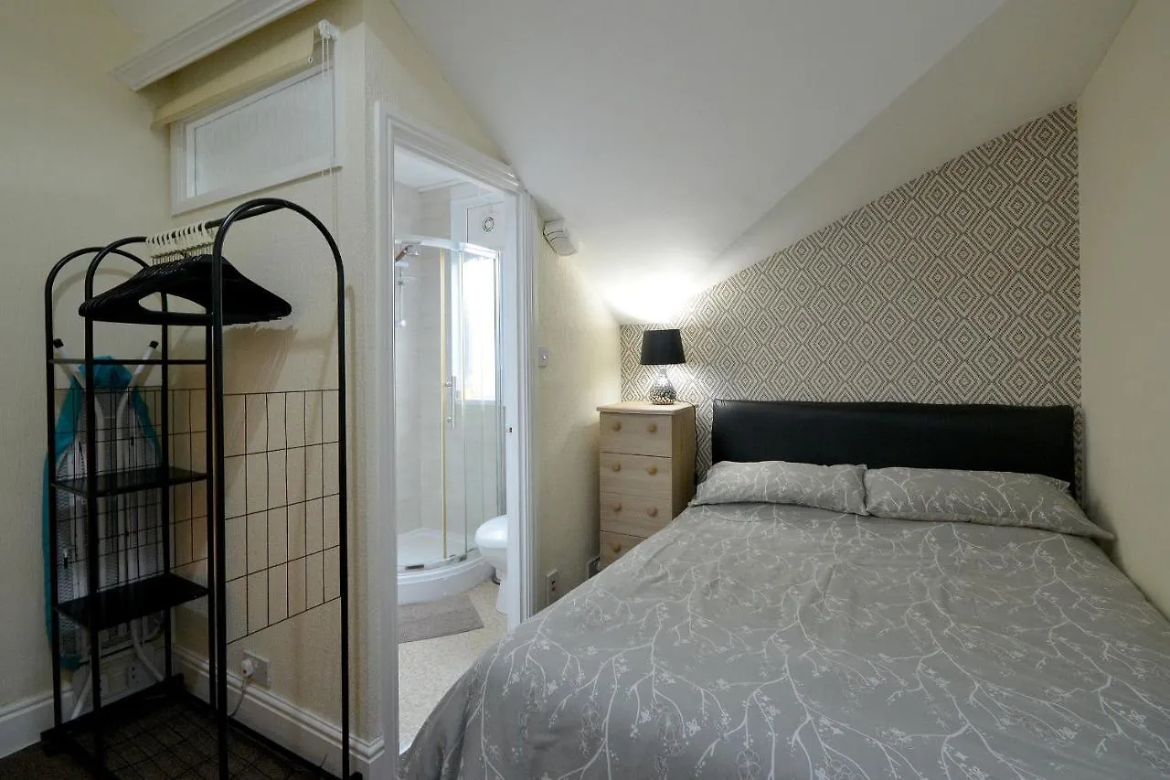 Brightwater 2Nd Floor Apartment For Up To 6 Guests Near North Bay Beach United Kingdom
